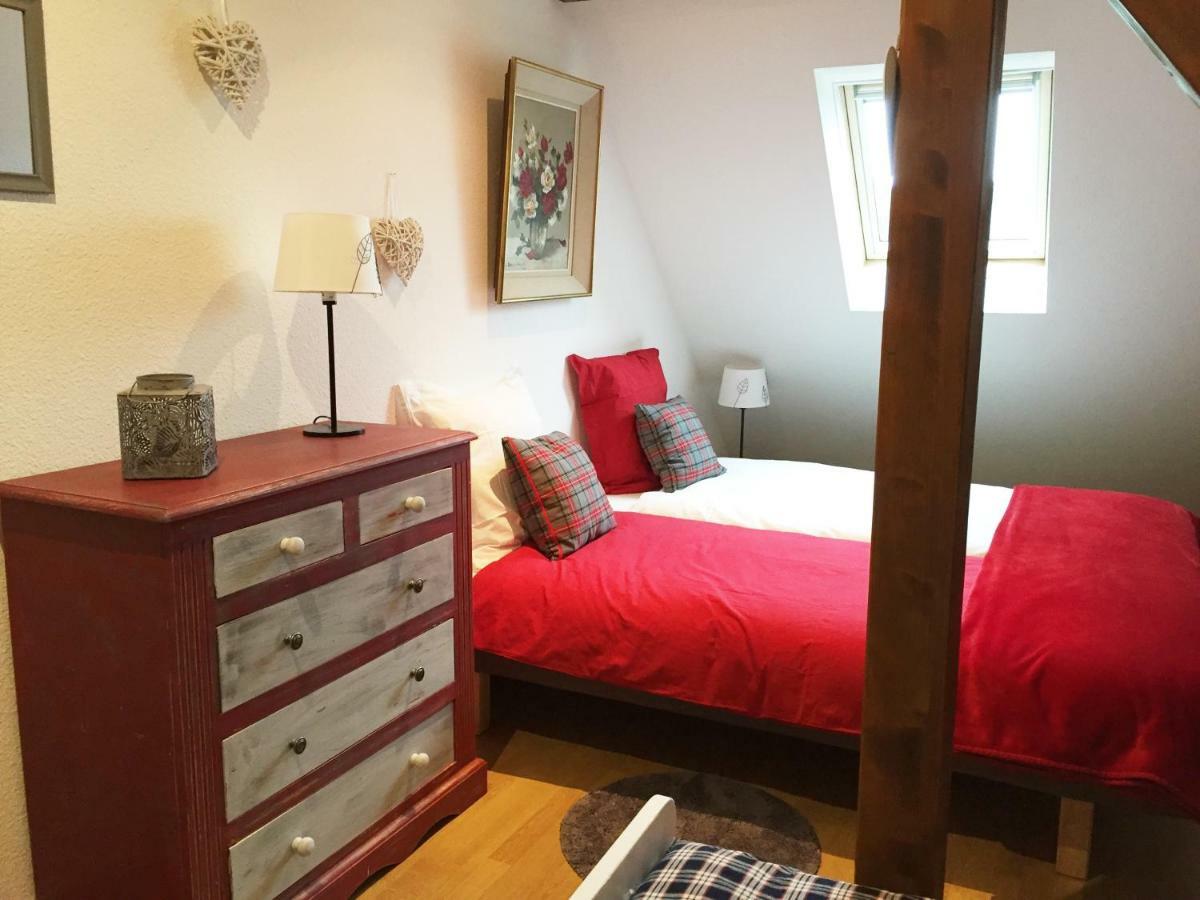 Les Appartements D'Estelle ลาเปอติต-ปีแยร์ ภายนอก รูปภาพ