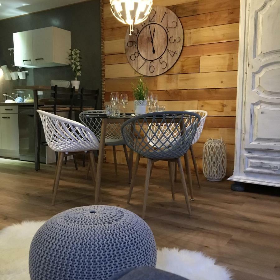 Les Appartements D'Estelle ลาเปอติต-ปีแยร์ ภายนอก รูปภาพ